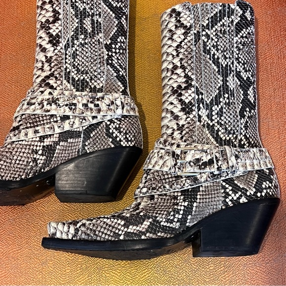 Zimmerman Python Mid Boot Size 9 - Picture 9 of 13